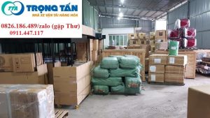 Hàng hóa đa dạng tại kho bãi Trọng Tấn