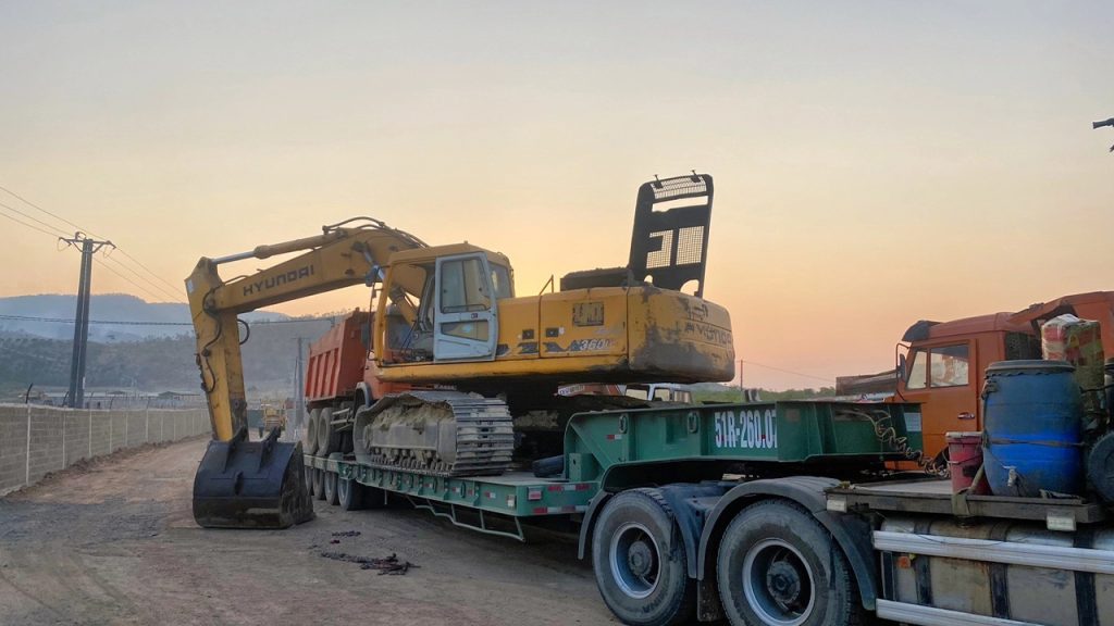 Vận chuyển xe cuốc Bắc Nam